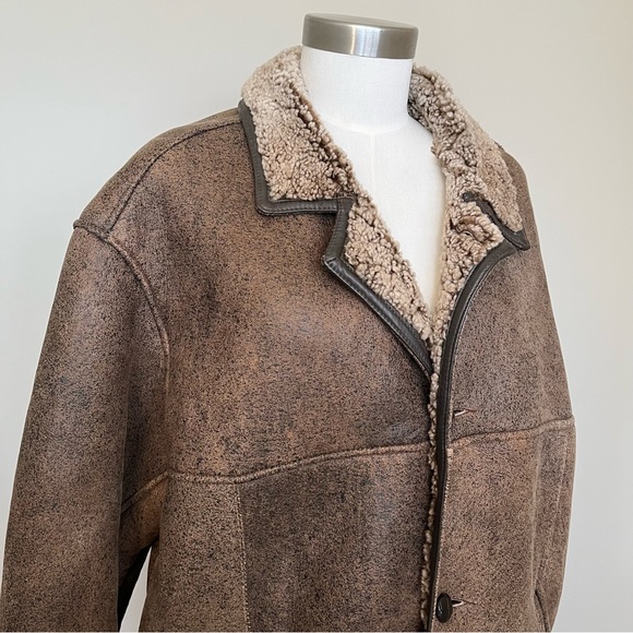 1980s Genuine Shearling Winter Coat Made in Canada - Picture 3 of 13